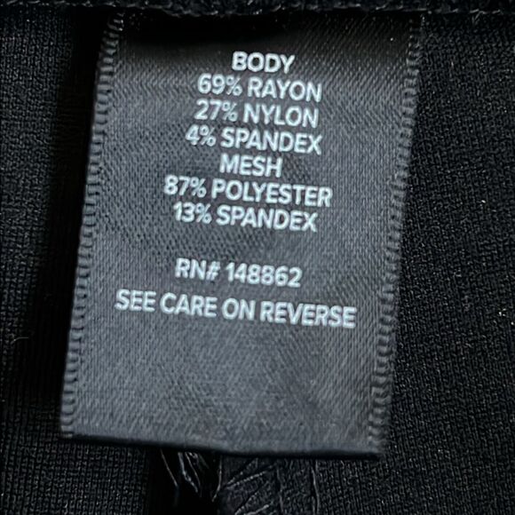 Torrid Size 2 Faux Vegan Leather Snake Print Pants Pixie Leggings Plus Size - Picture 6 of 8